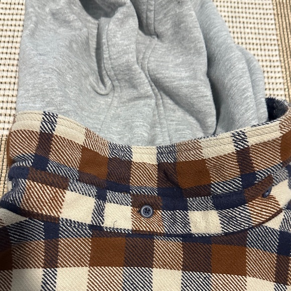 Plaid Hooded Men’s Flannel - Picture 5 of 5